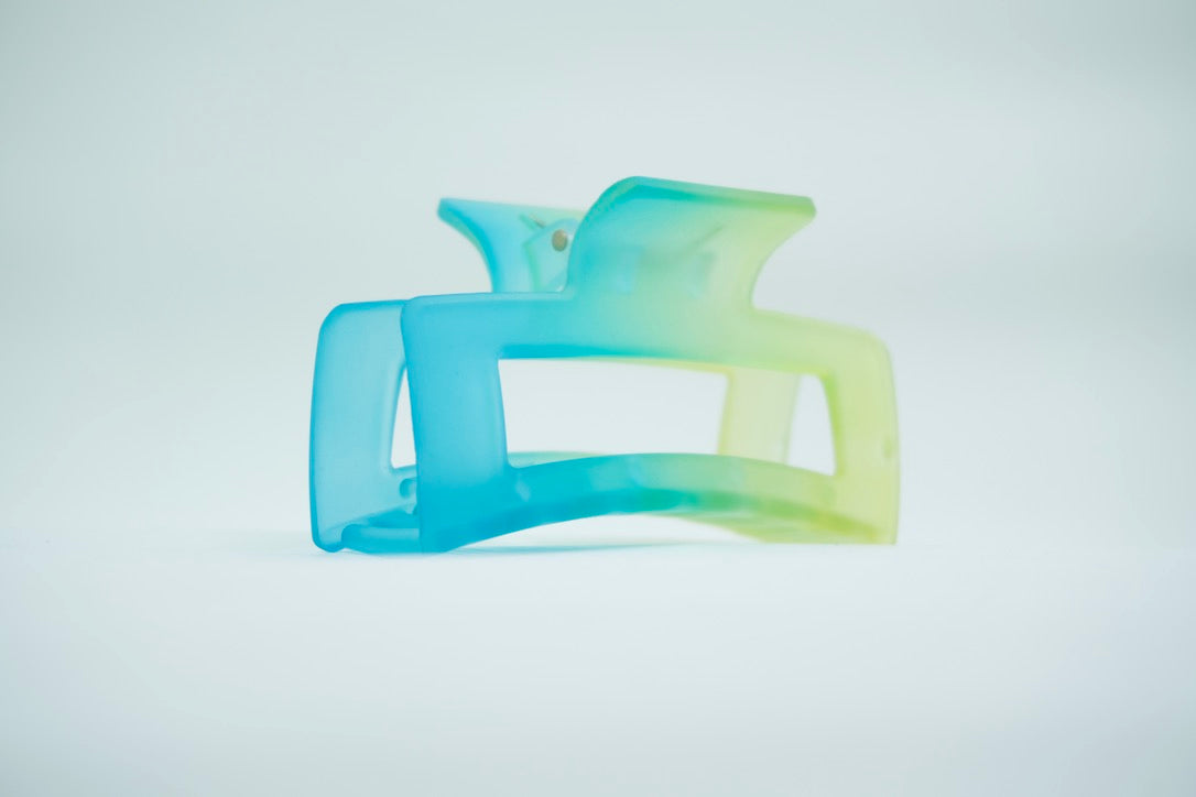 Medium Hair Claw #9