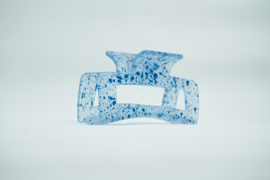 Medium Hair Claw #1